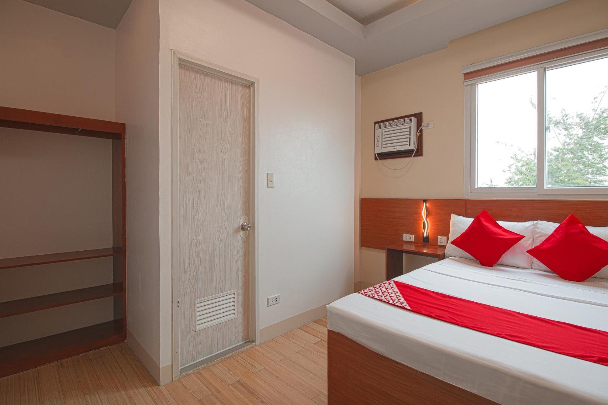 Oyo 685 K Fortune Apartelle Lapu-Lapu City Exterior photo