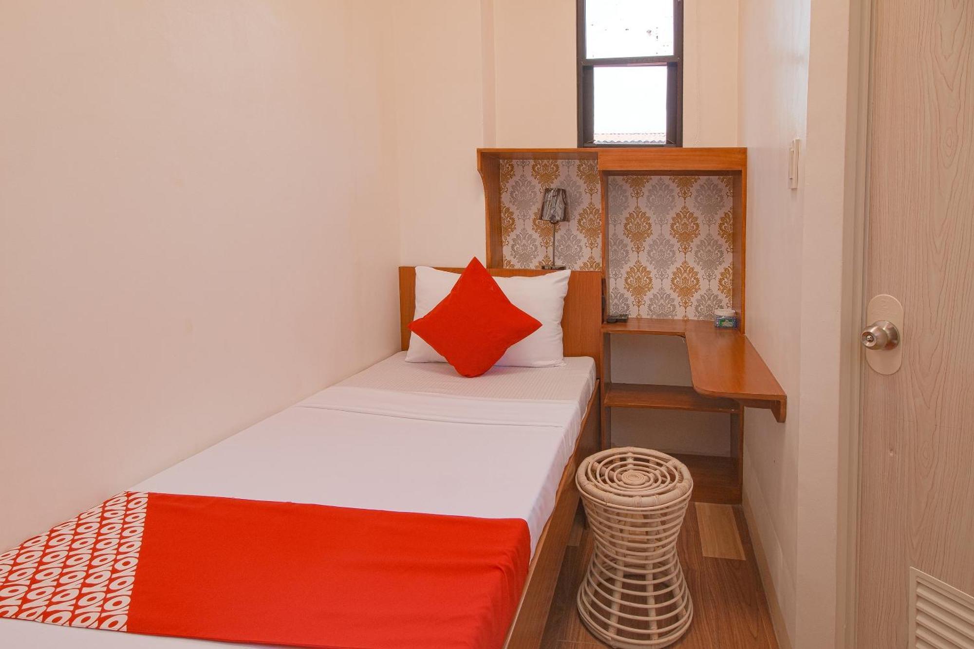 Oyo 685 K Fortune Apartelle Lapu-Lapu City Exterior photo